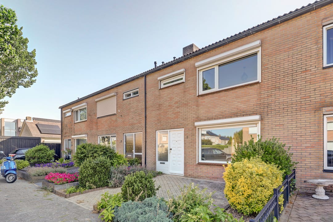 Photo 38 of Beatrixstraat 9