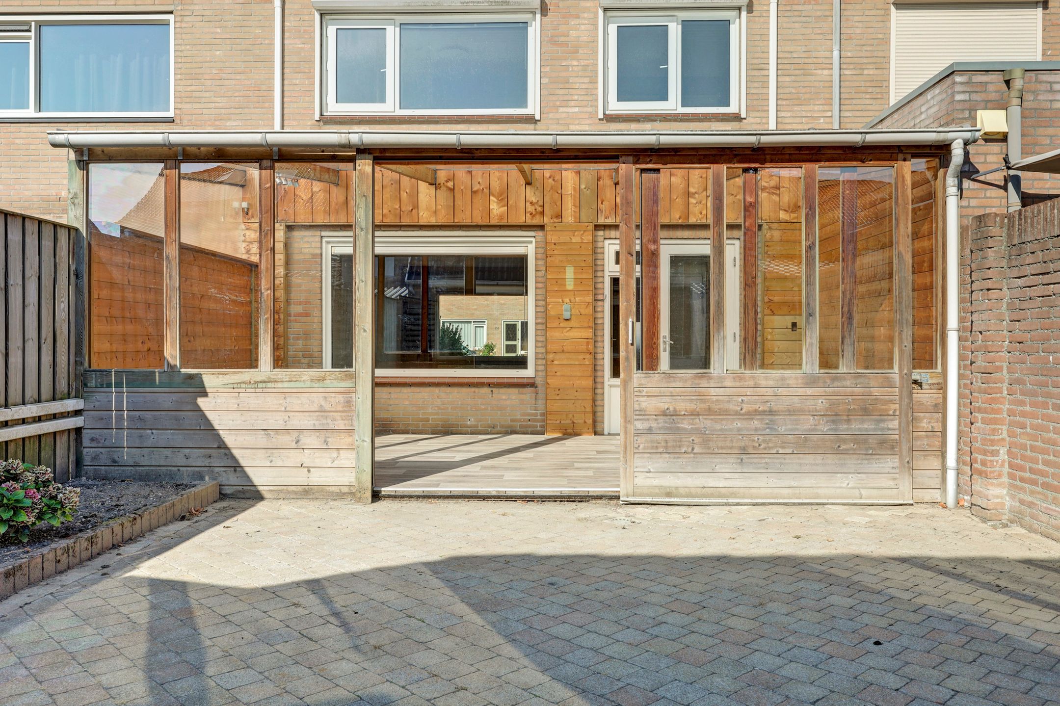 Photo 30 of Beatrixstraat 9