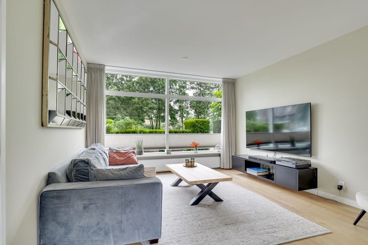 Photo 2 of Hazelaarstraat 19