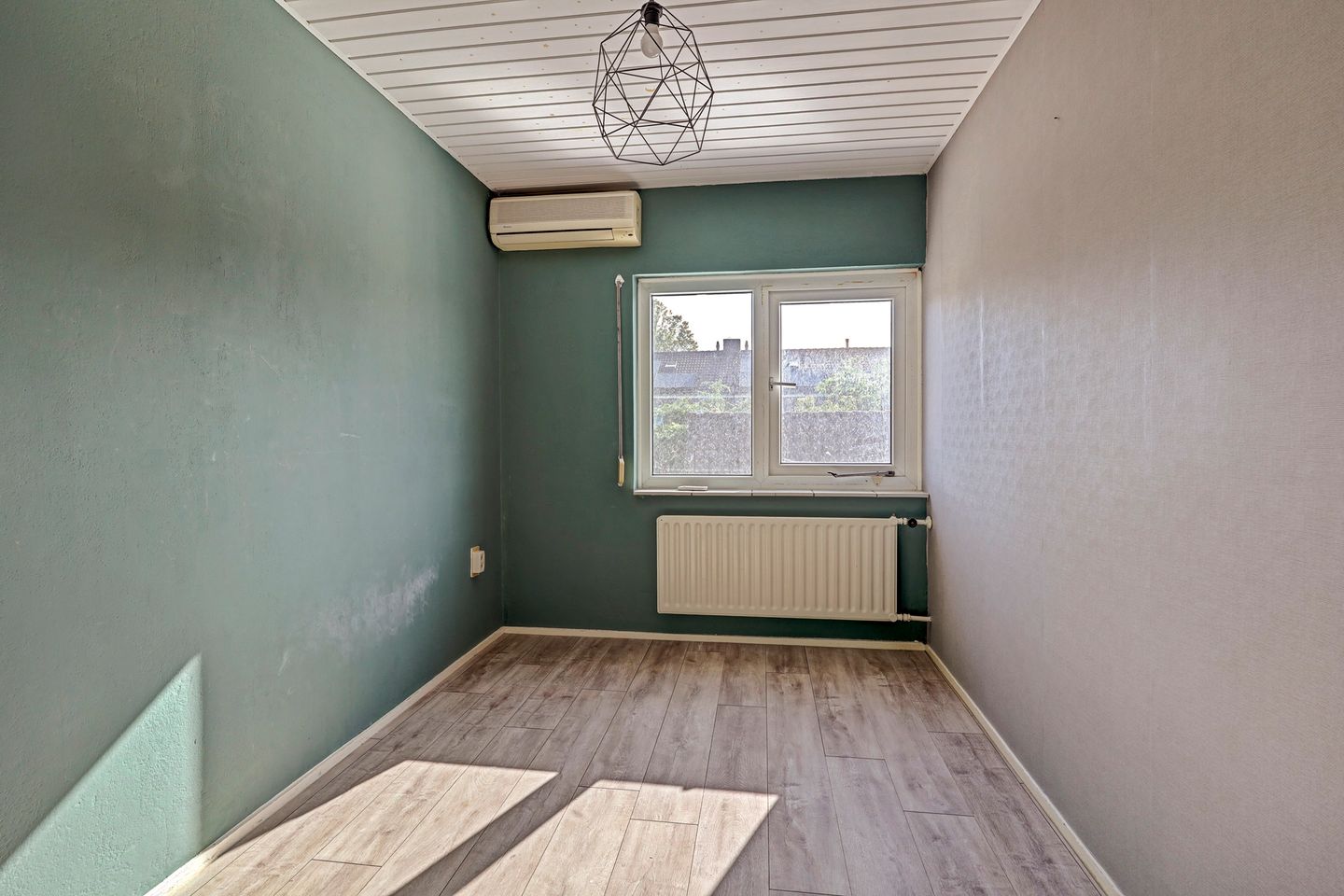 Photo 20 of Beatrixstraat 9