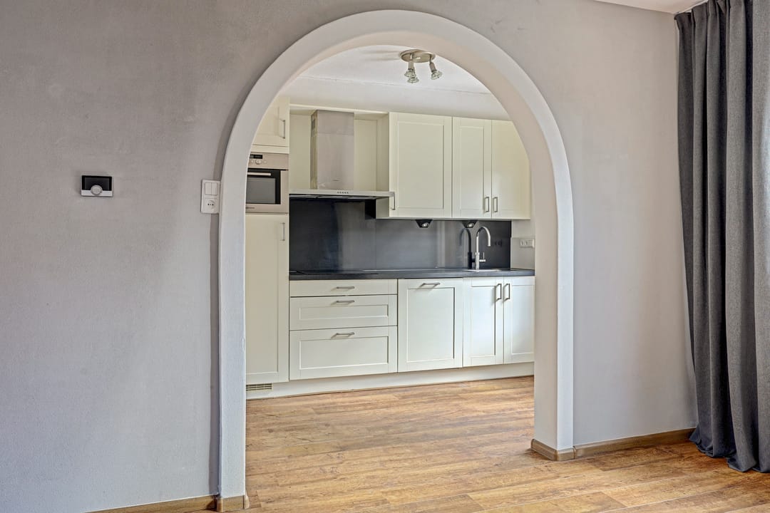 Photo 8 of Beatrixstraat 9
