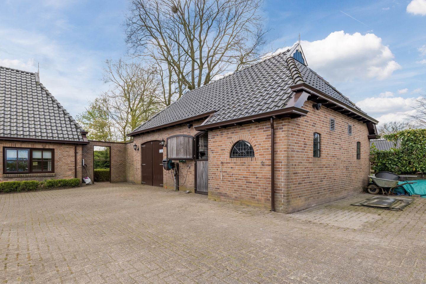 Photo 49 of Dokter Ypeijlaan 12