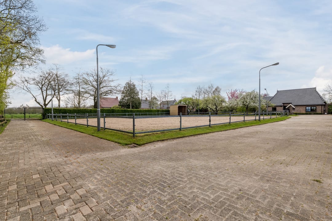 Photo 41 of Dokter Ypeijlaan 12