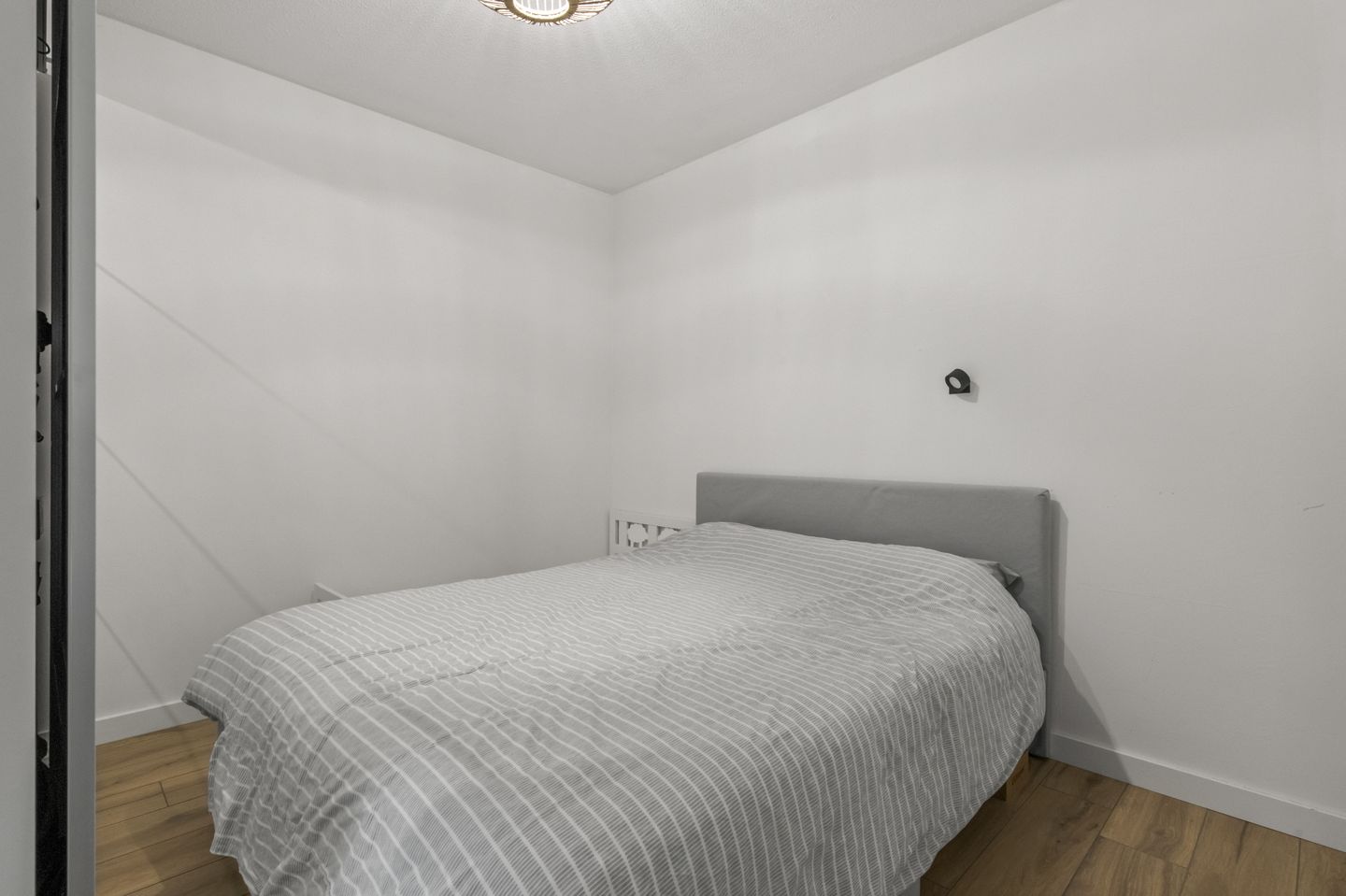 Foto 10 van Ebbenhout 36-B