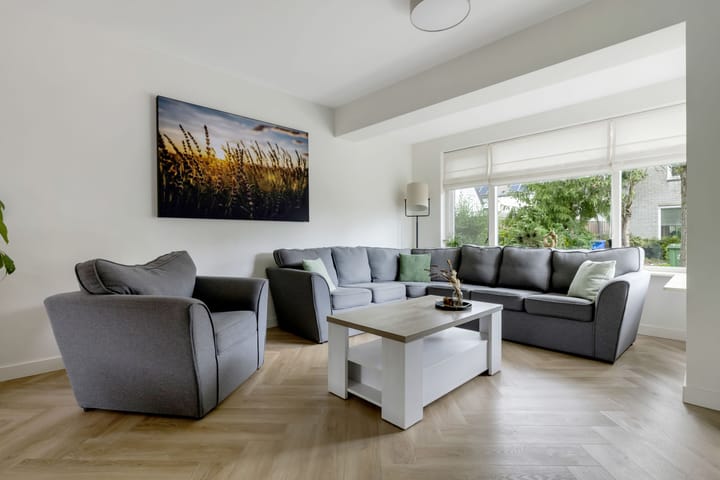 Tussenwoning te koop: Holberg 4, Veldhoven
