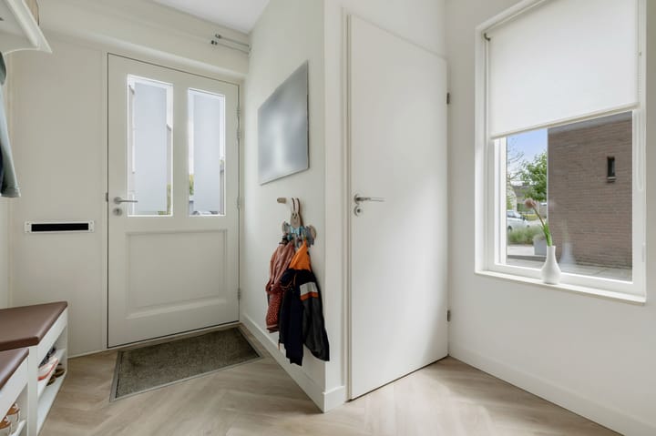 Tussenwoning te koop: Holberg 4, Veldhoven