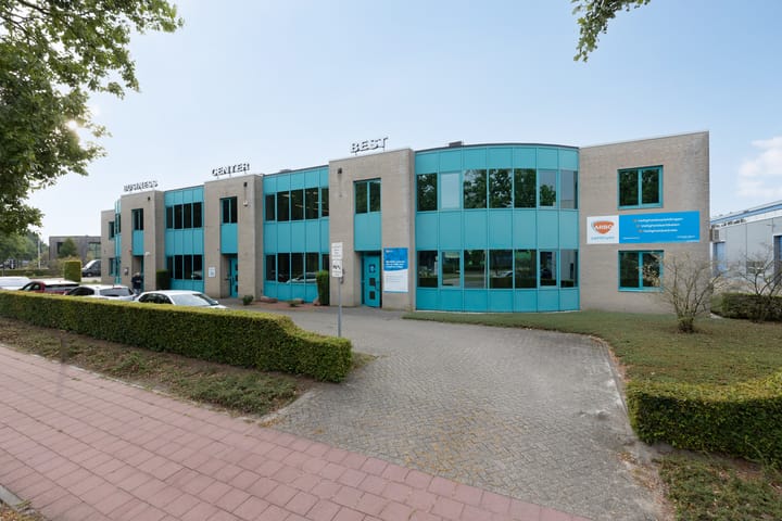 de Maas 24, Best