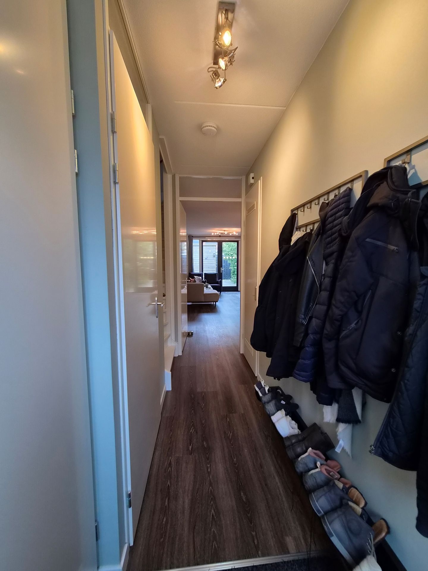 Foto 4 van Keizersmantel 22