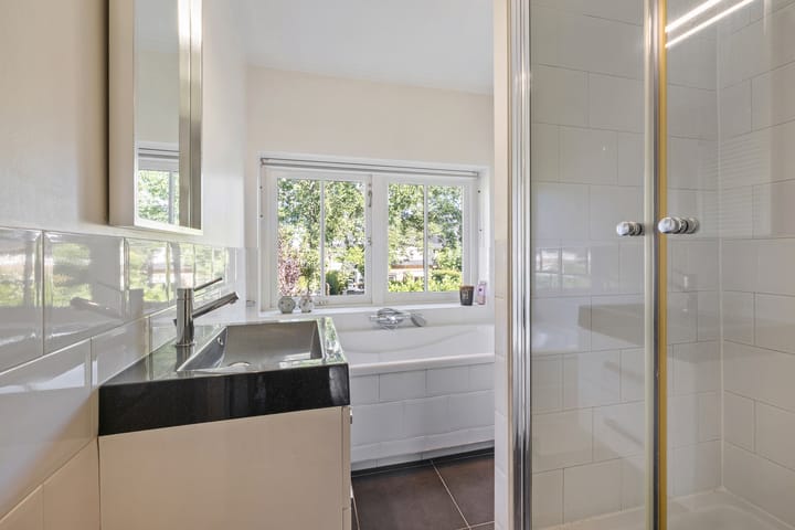 Tussenwoning te koop: H. Kamerlingh Onnesweg 50, Bussum