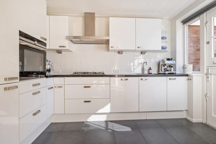 Tussenwoning te koop: H. Kamerlingh Onnesweg 50, Bussum