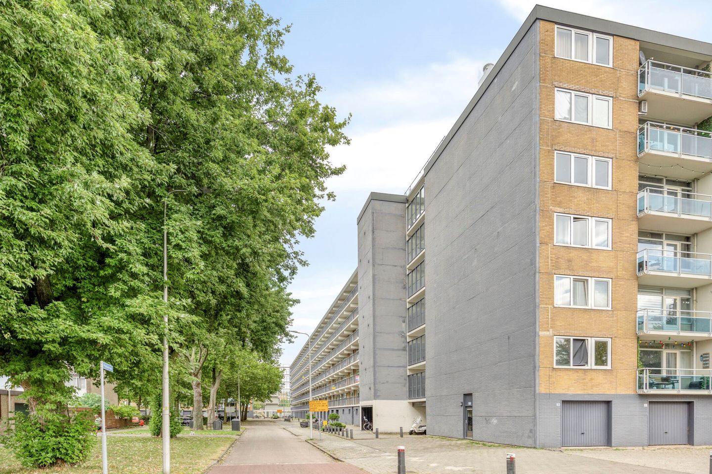 Photo 29 of Plutostraat 260