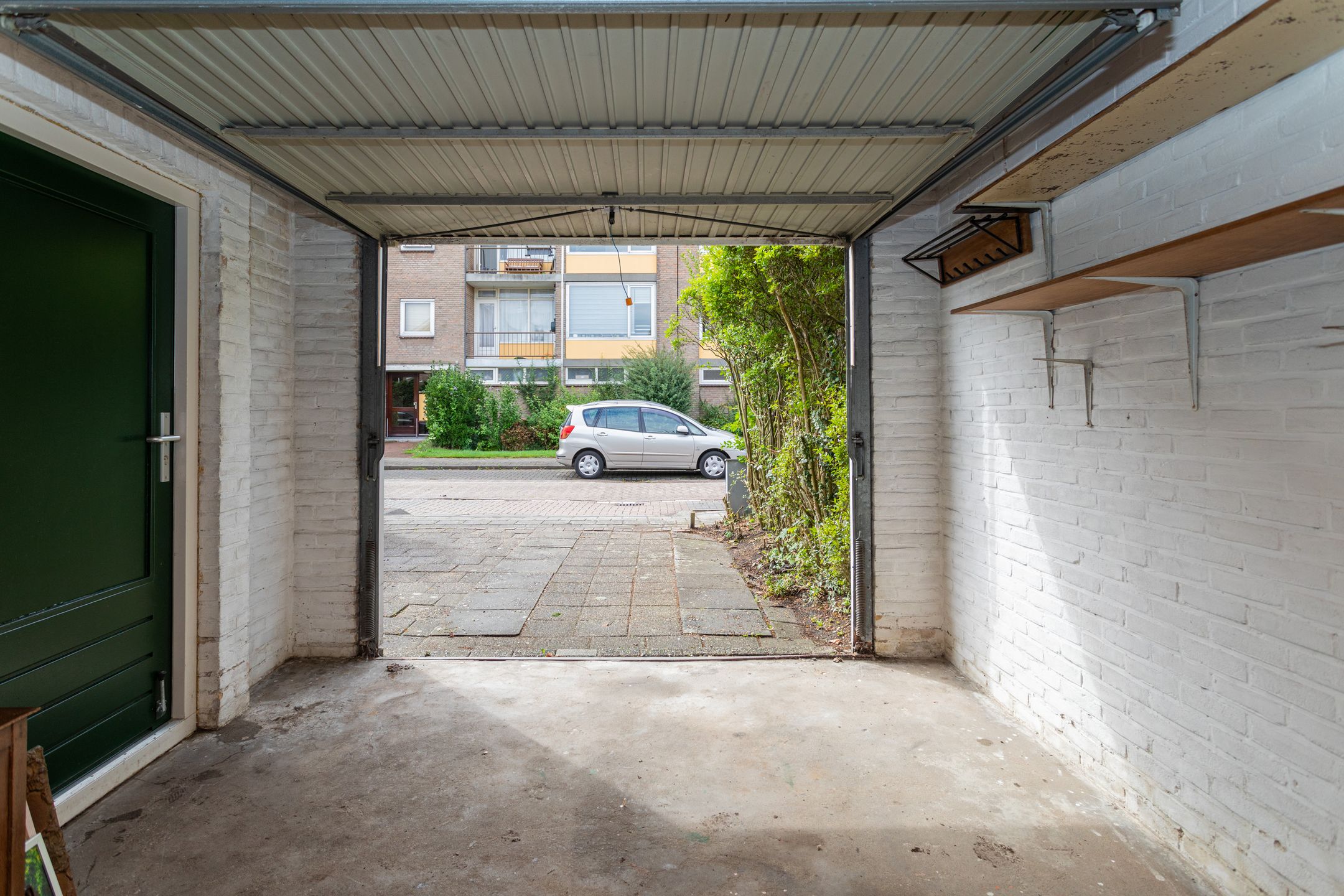 Photo 6 of Anna van Saksenstraat 11