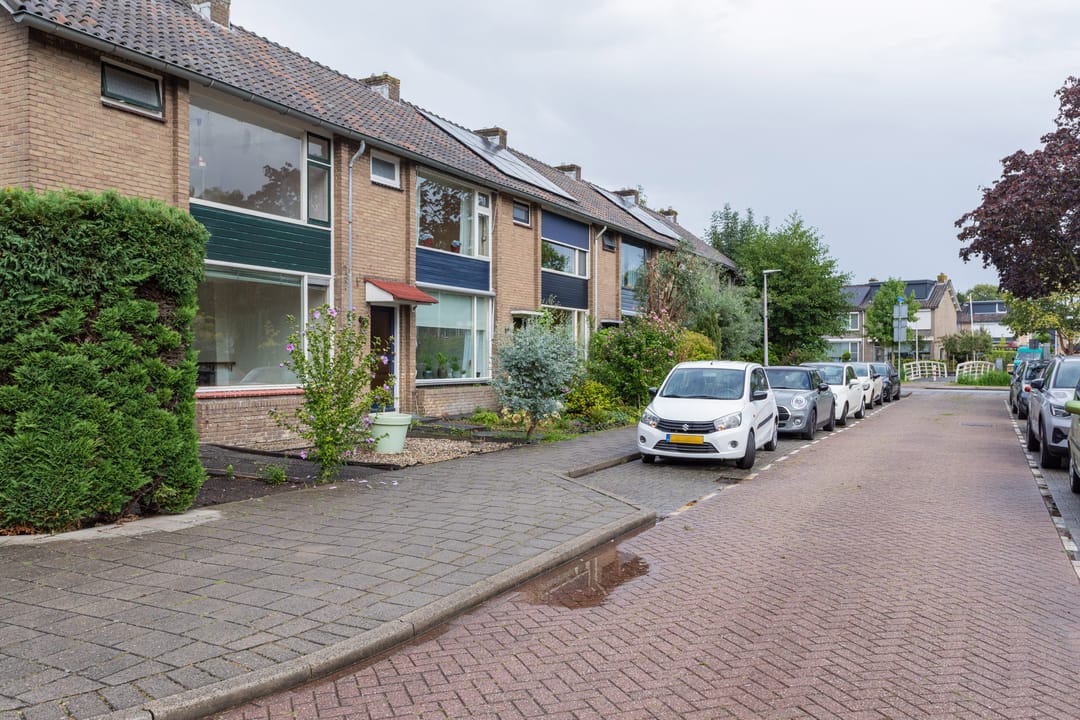 Photo 23 of Anna van Saksenstraat 11