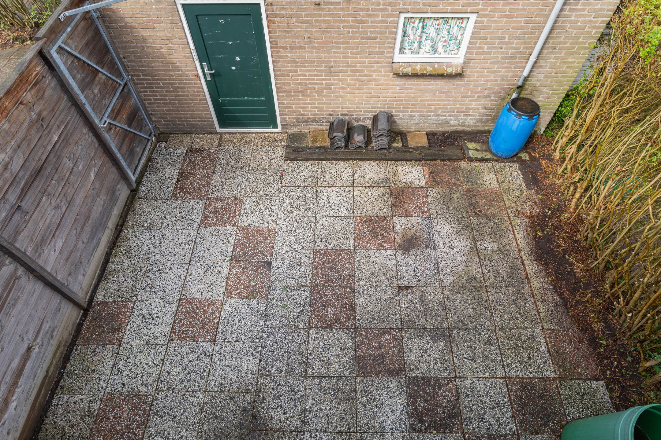Photo 18 of Anna van Saksenstraat 11