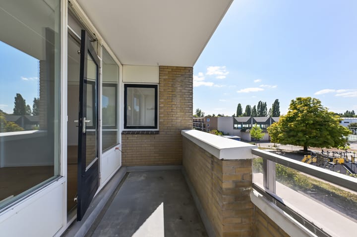 Appartement te koop: Scherpenzeelstraat 125, Amsterdam