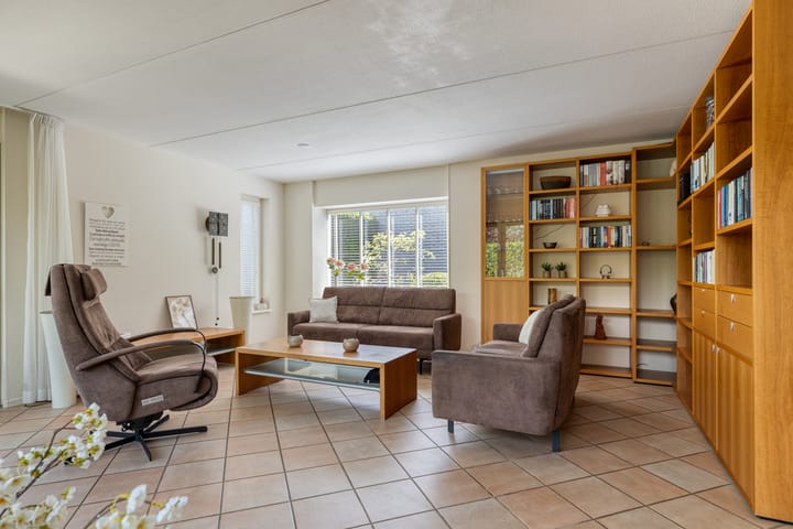 Vrijstaande woning te koop: Renoirhof 152, Hoorn