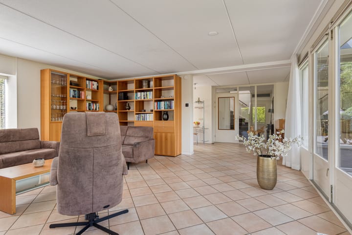 Vrijstaande woning te koop: Renoirhof 152, Hoorn