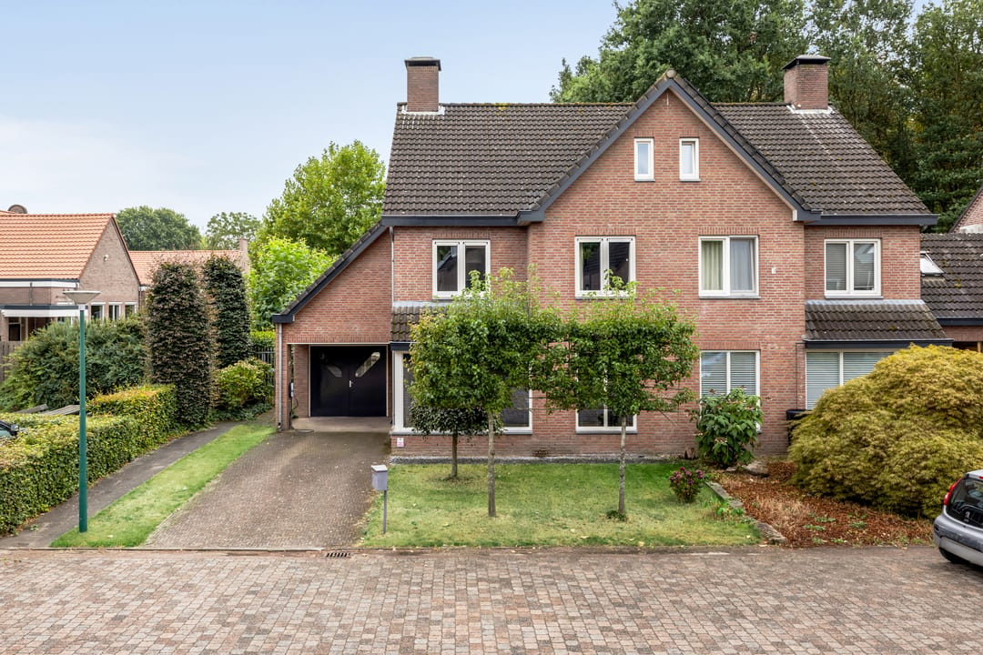 Foto 1 van Meester Knoopsstraat 11