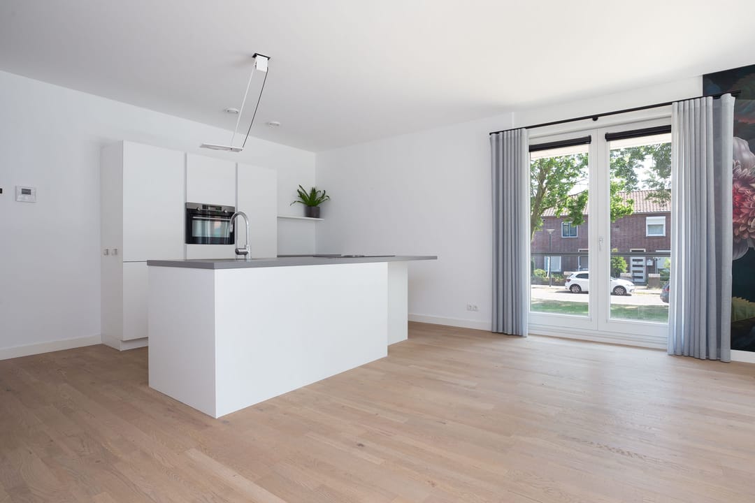 Photo 16 of Engelsestraat 1