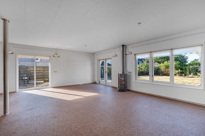 Vrijstaande woning te koop: Omrin 13, Nijemirdum