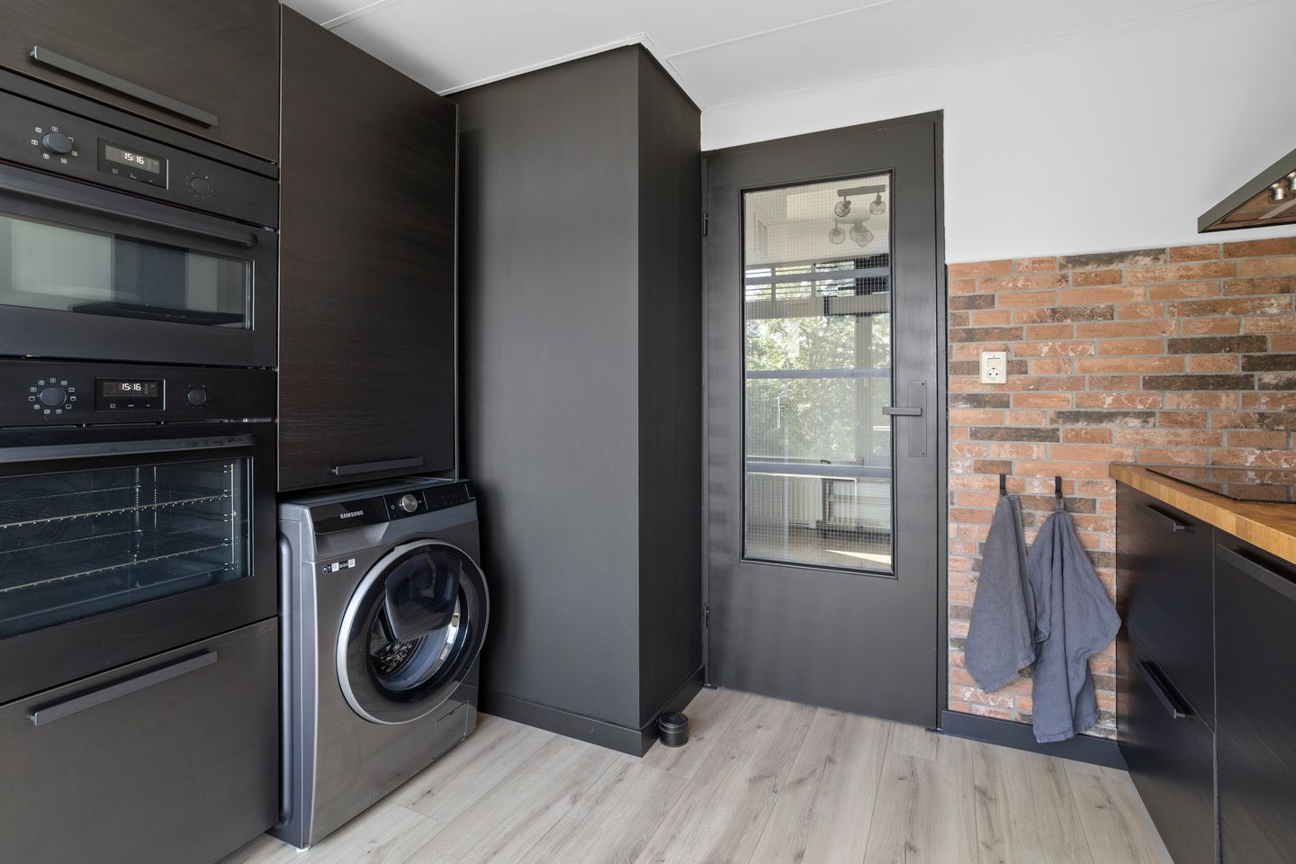 Photo 14 of Ingen Houszstraat 92