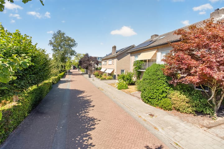 Hoekwoning te koop: Sparrenlaan 2, Valkenswaard
