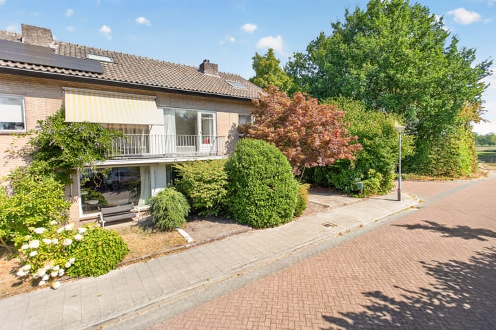 Hoekwoning te koop: Sparrenlaan 2, Valkenswaard