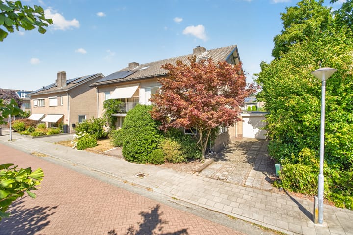 Hoekwoning te koop: Sparrenlaan 2, Valkenswaard