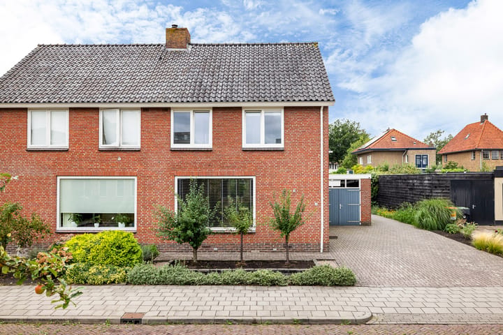 Photo 4 of Meineszstraat 3