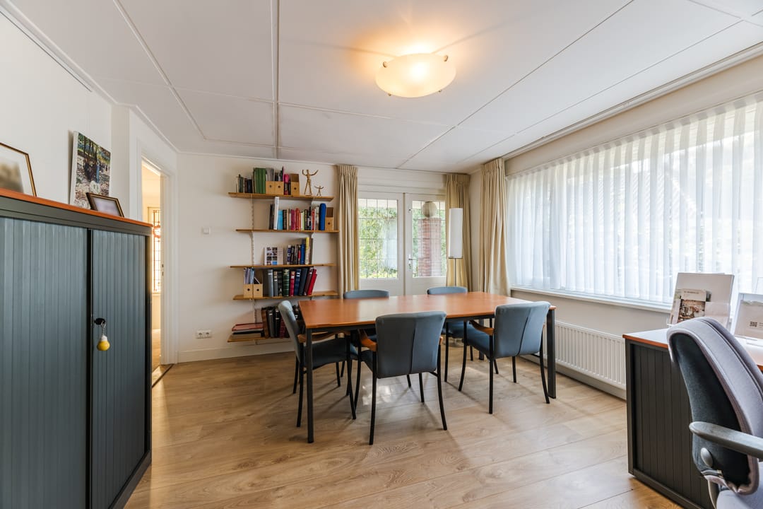 Photo 38 of Oranjestraat 8