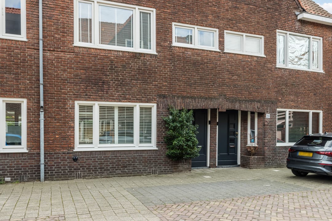Photo 2 of Maria Stuartstraat 27