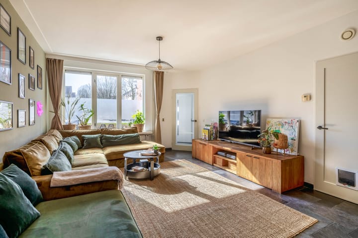 Tussenwoning te koop: Groningenhof 19, Helmond