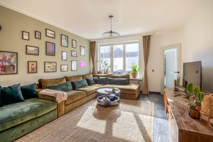Tussenwoning te koop: Groningenhof 19, Helmond