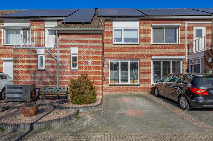 Tussenwoning te koop: Groningenhof 19, Helmond