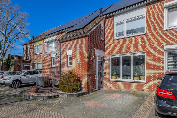 Tussenwoning te koop: Groningenhof 19, Helmond