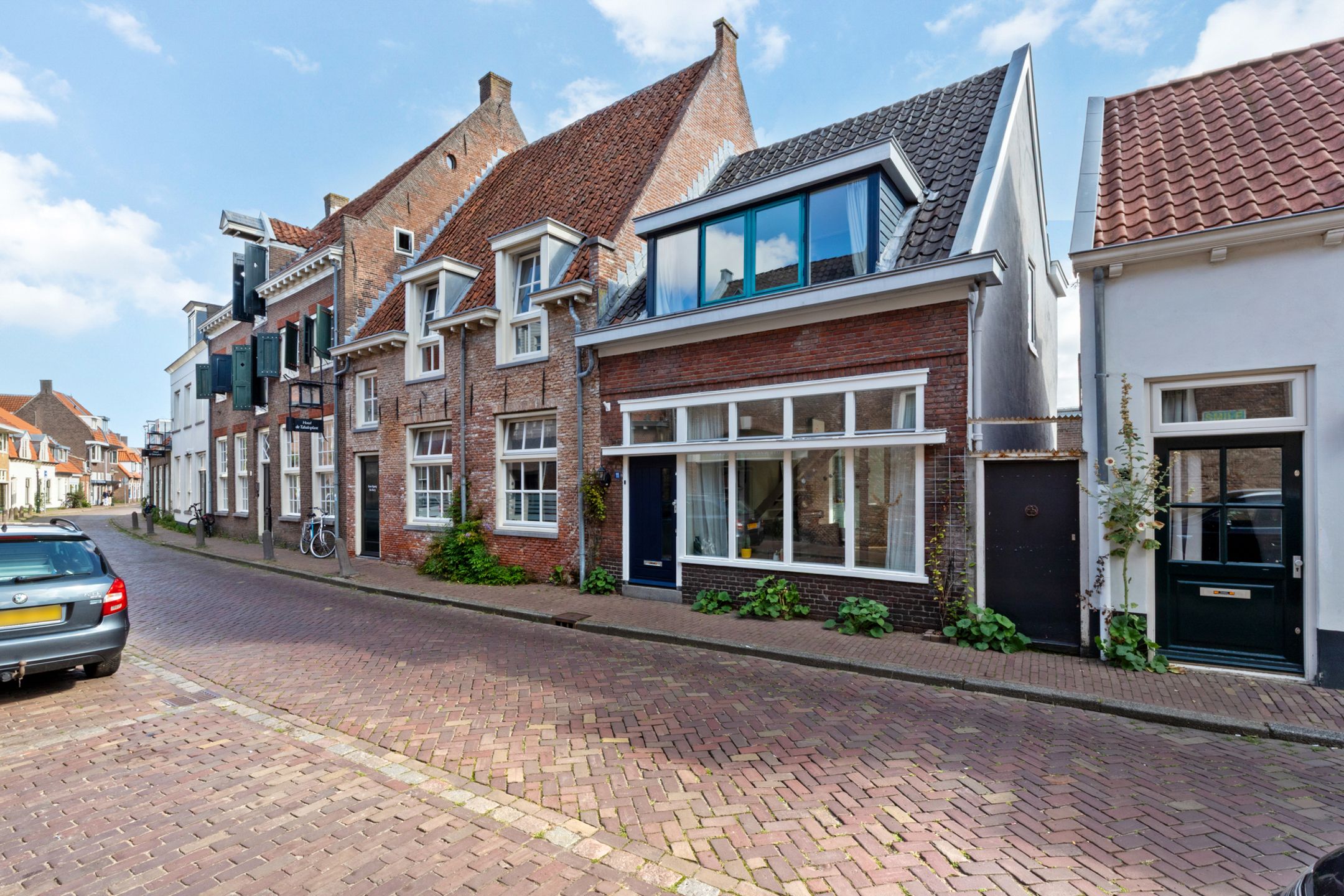Photo 36 of Coninckstraat 11