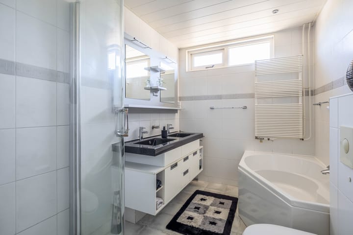 Tussenwoning te koop: Deel 43, Brielle