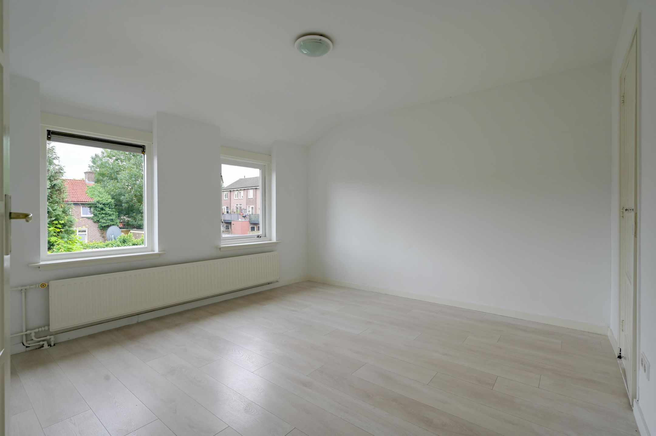 Photo 30 of Rozemarijnstraat 11