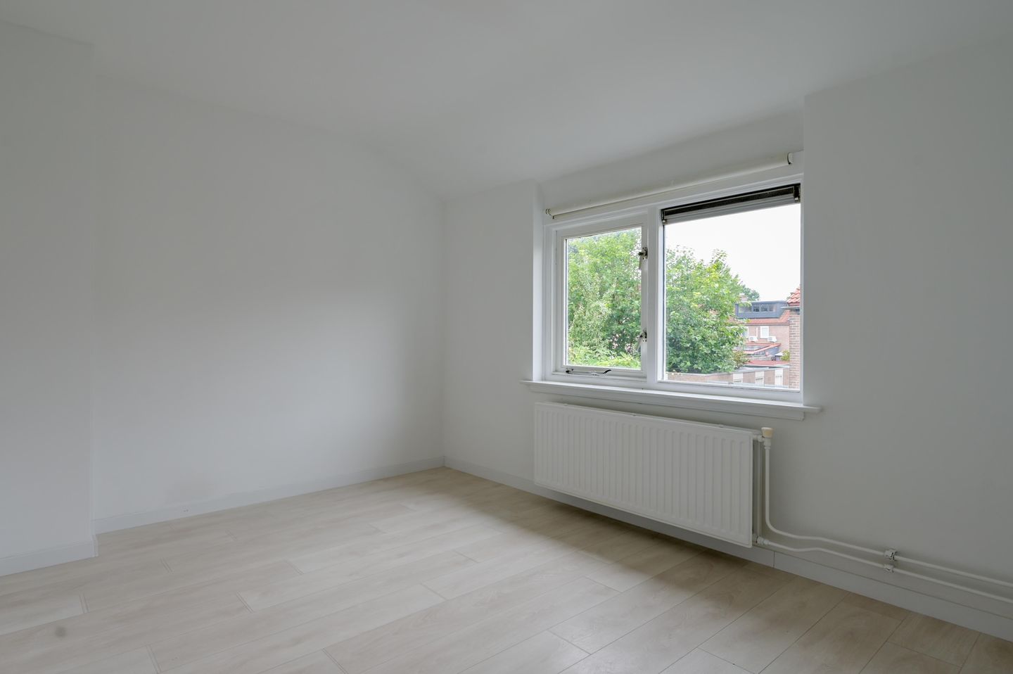 Photo 34 of Rozemarijnstraat 11