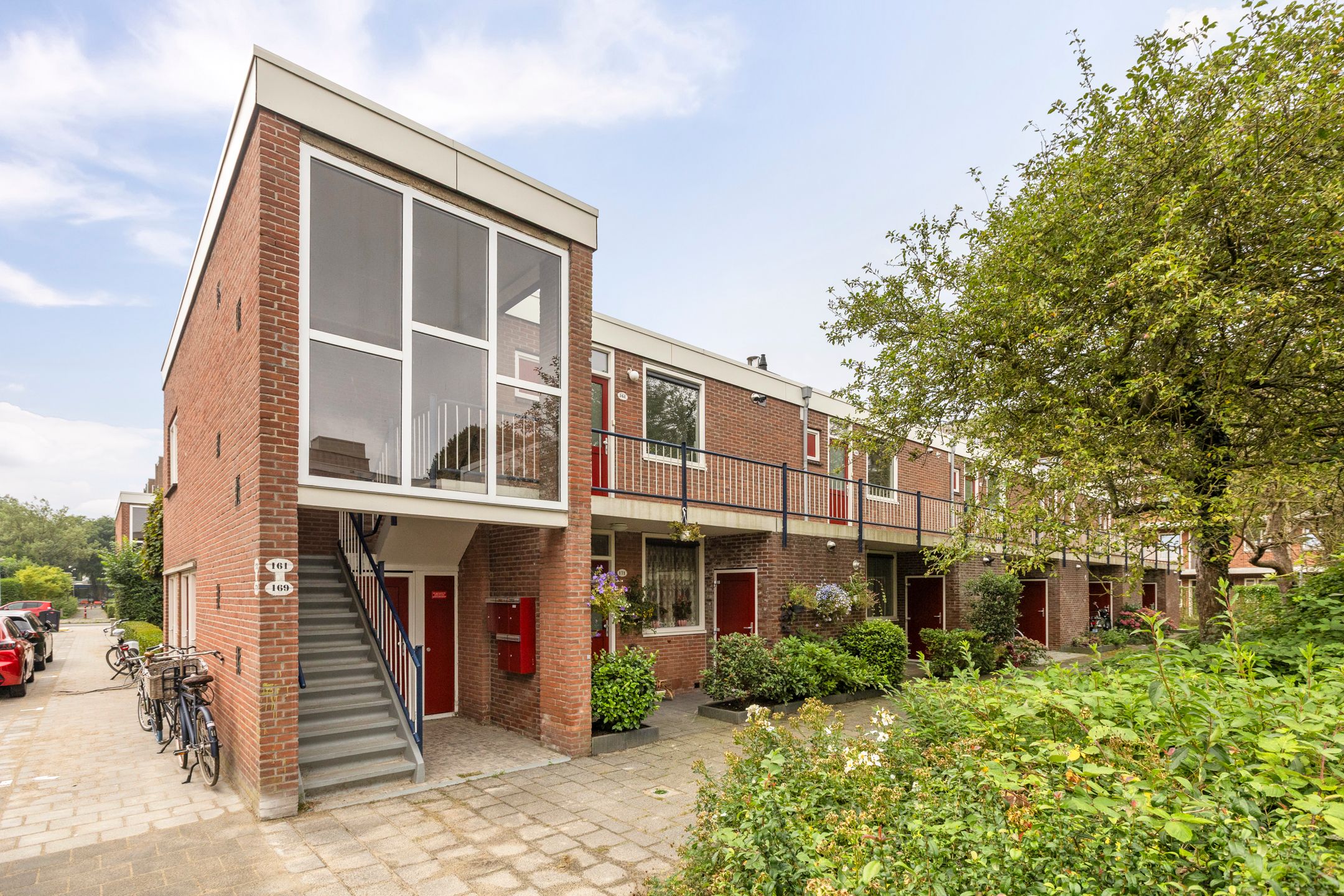 Photo 3 of Camphuysenstraat 163