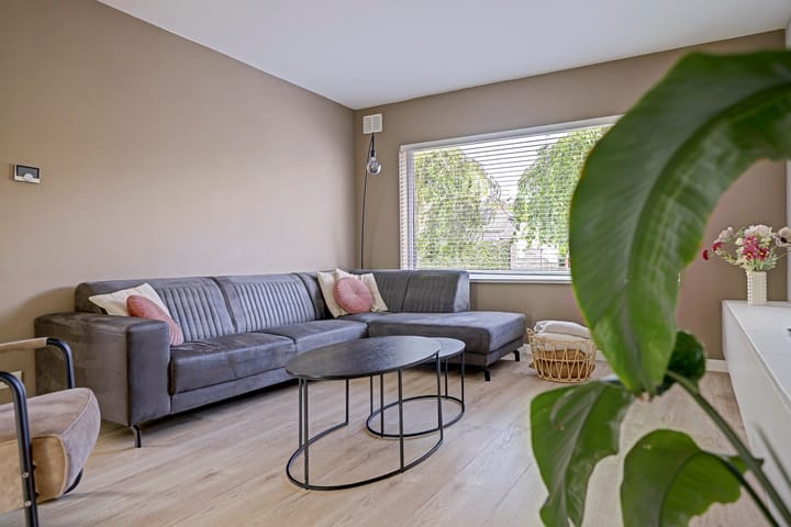 Tussenwoning te koop: Hoofdstraat 12, Oirlo