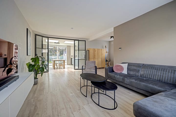 Tussenwoning te koop: Hoofdstraat 12, Oirlo