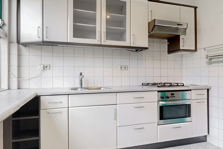 Tussenwoning te koop: Korenbloemlaan 71, Oegstgeest