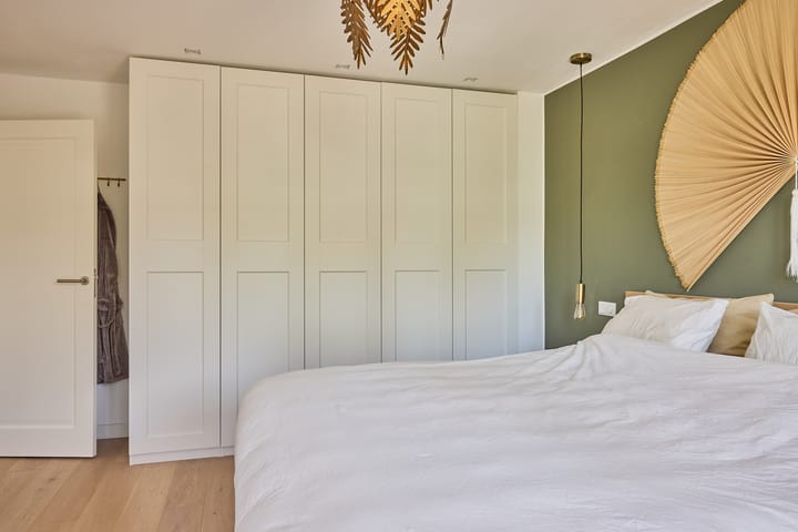 Twee-onder-één-kap te koop: Voorburgstraat 36, Loenersloot