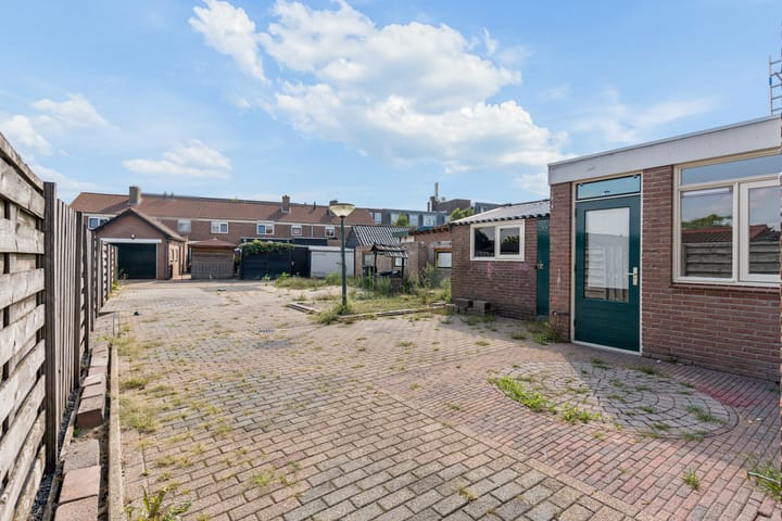 Hoekwoning te koop: Beatrixlaan 4, Dodewaard