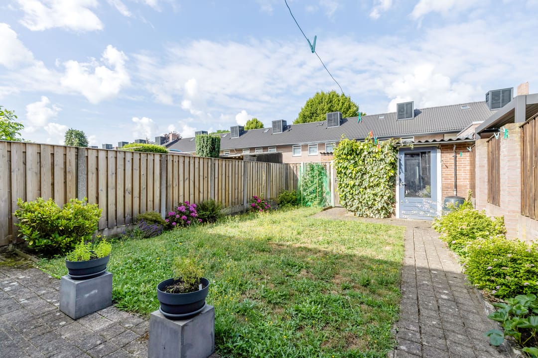 Photo 32 of Provisorstraat 12
