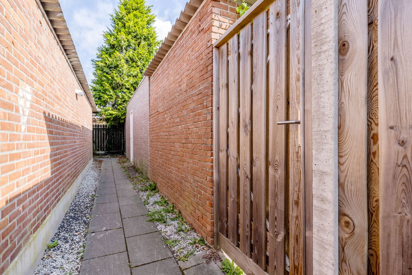 Photo 34 of Provisorstraat 12