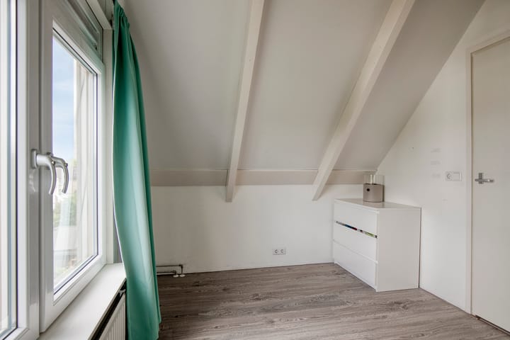 Tussenwoning te koop: Burgemeester Timmermanslaan 81, Harmelen