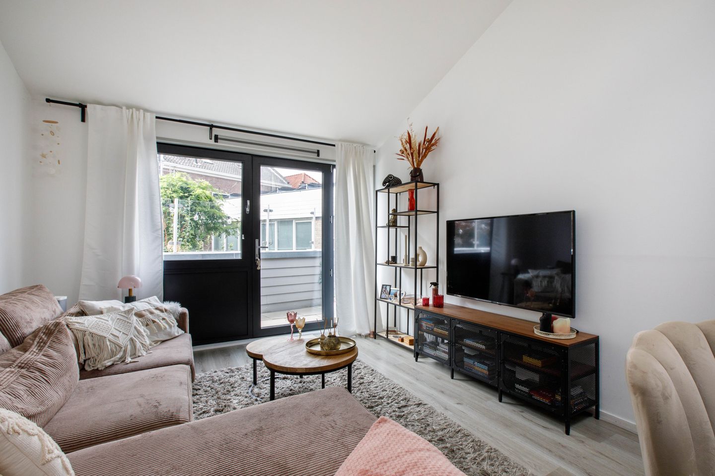 Photo 10 of Lange Weistraat 7-K