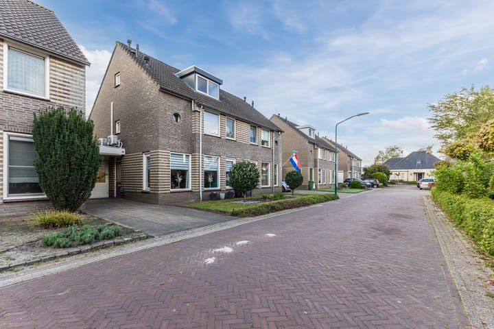 Photo 2 of Brilhoeve 4